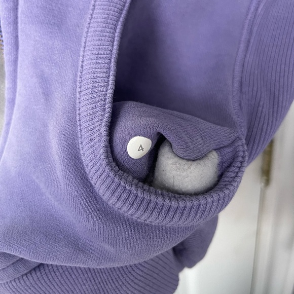 Lululemon Scuba hoodie, size 4 - Picture 4 of 6